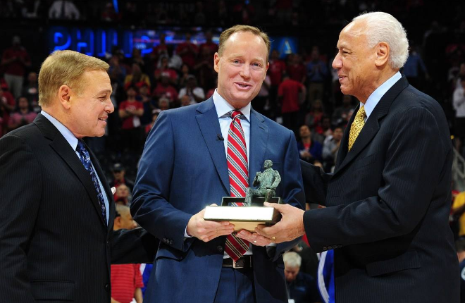  哈曼当选月度最佳主教练