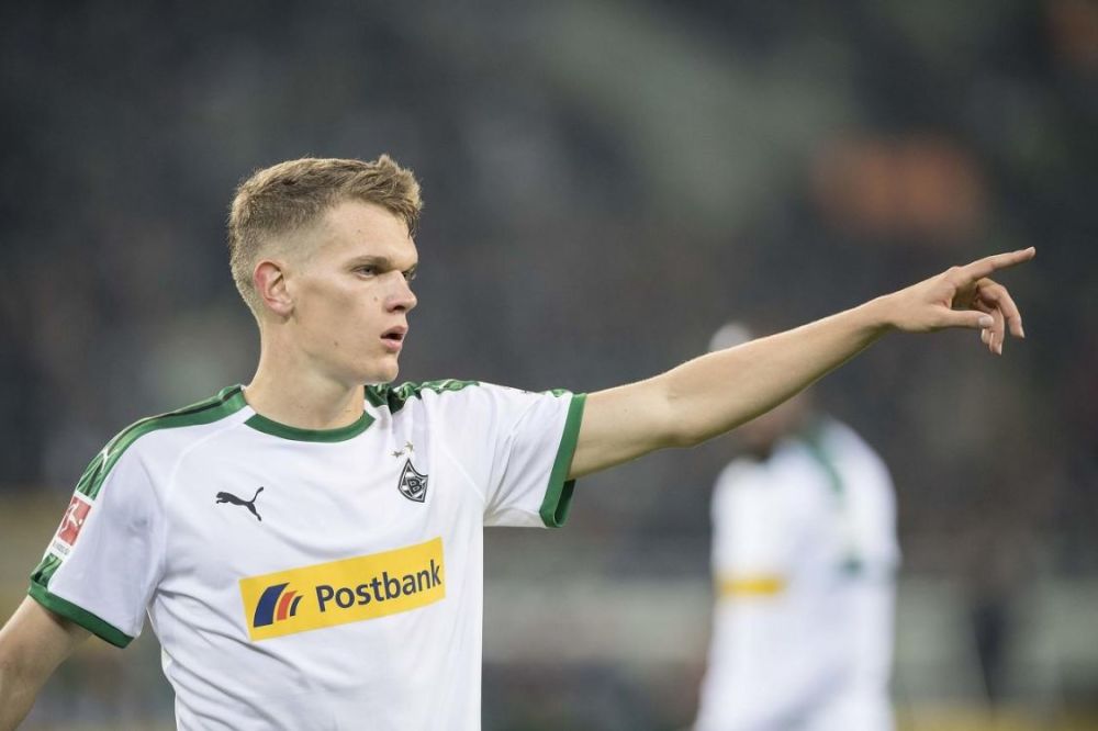  曼城铁闸重伤离场引爆防守危机  