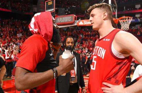  利物浦客场轻取狼队，若塔替补登场锦上添花